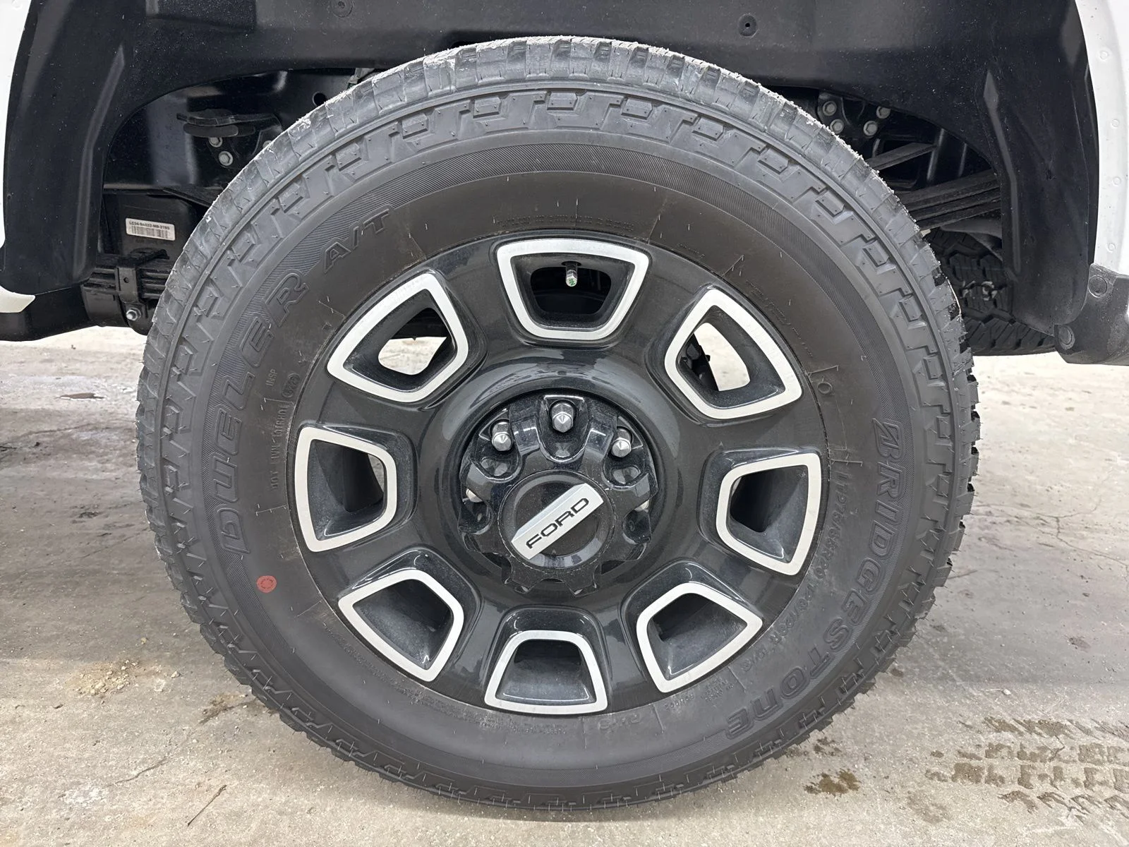 New 2026 Star White Metallic Tri-Coat Ford F-250® Platinum® image 13