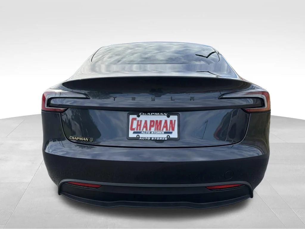Used 2025 Gray Tesla  image 4