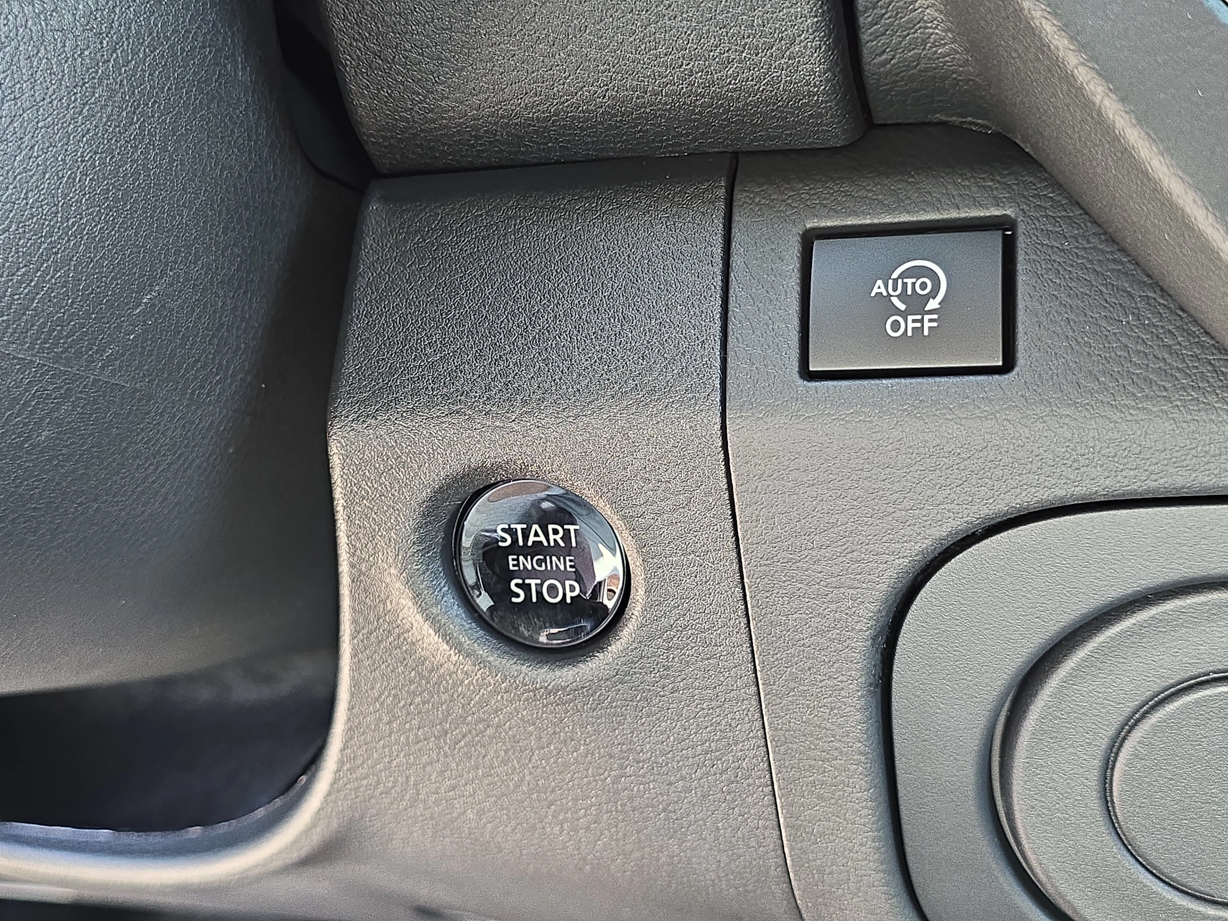 New 2026 Glacier White Nissan Crew Cab SV image 25