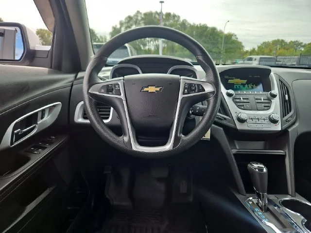 Used 2016 SILVER ICE METALLIC Chevrolet LT image 13