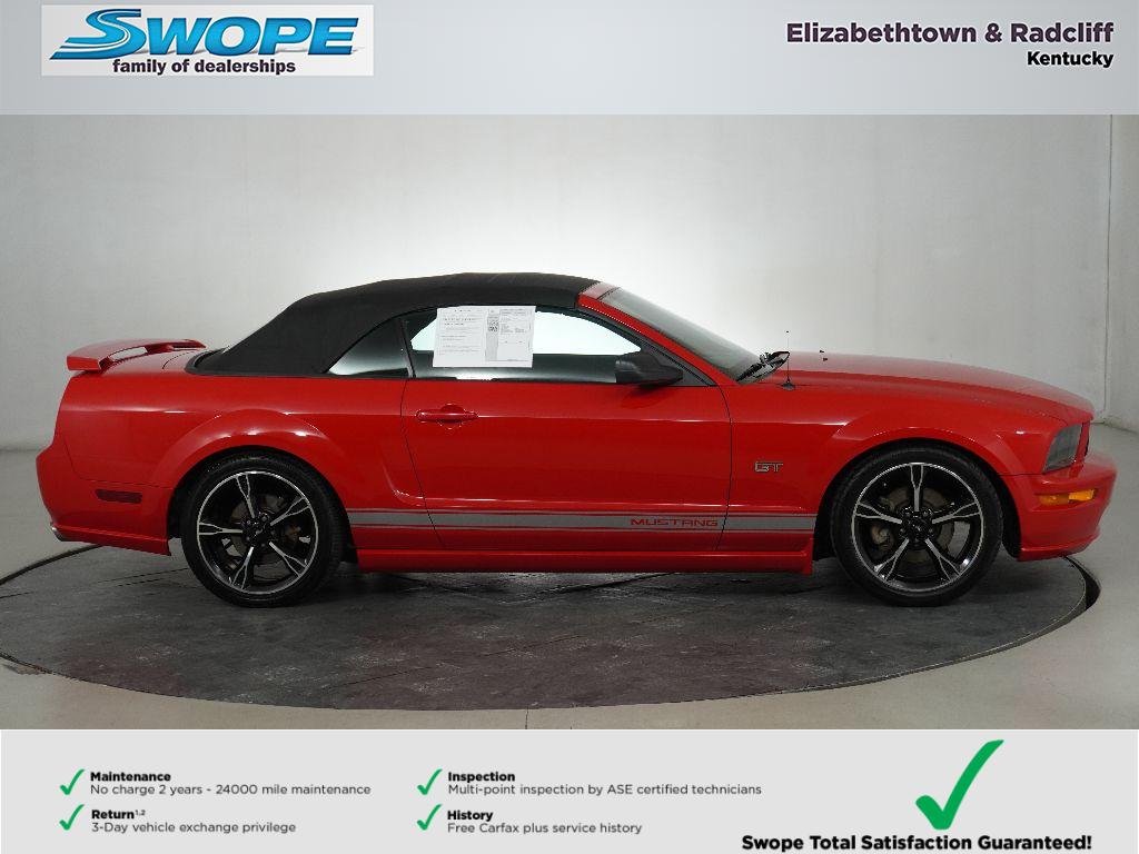 2005 Ford Mustang GT Premium photo 2