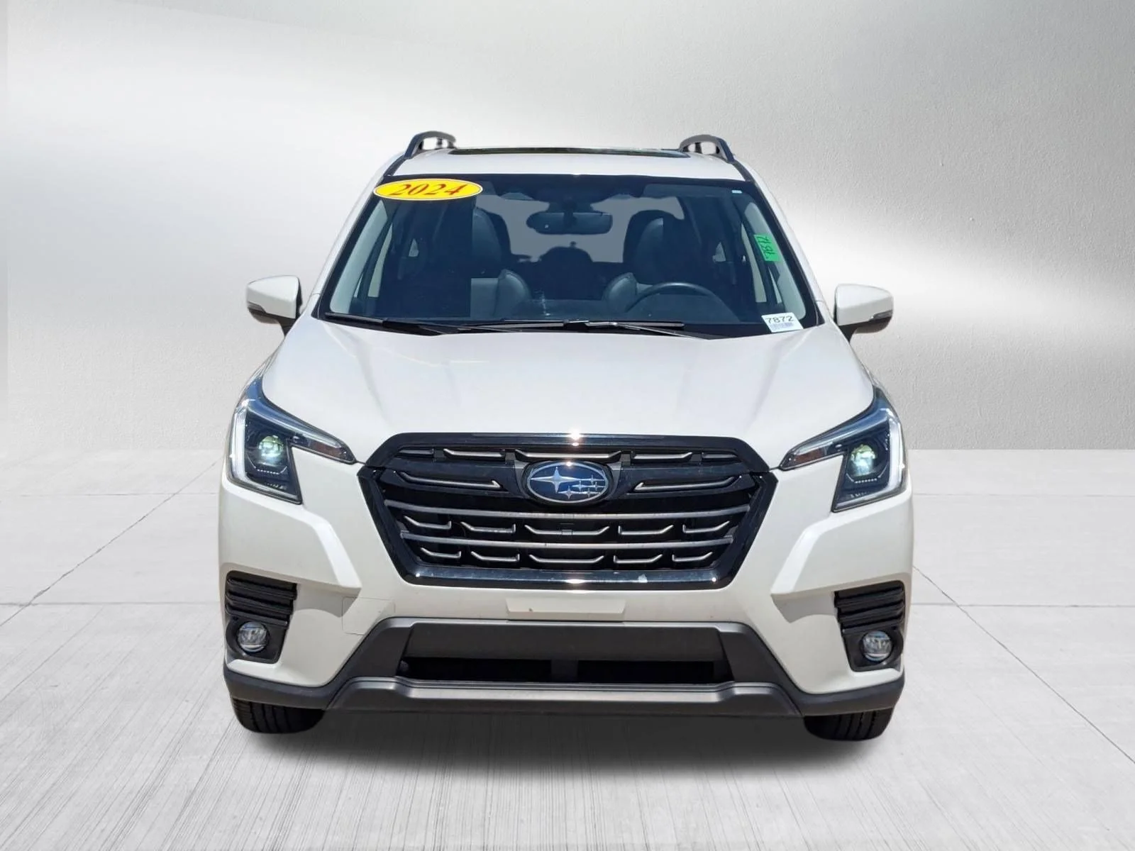 Used 2024 Crystal White Pearl Subaru Limited image 9