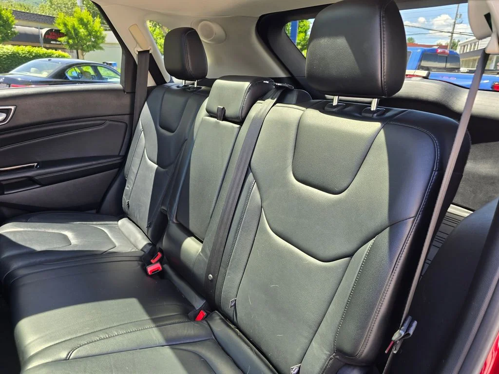 Used 2015 Red Ford Titanium image 17