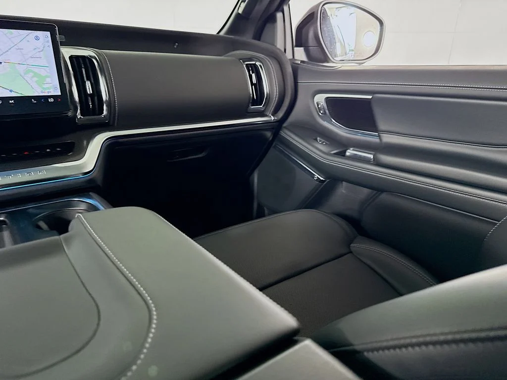 New 2026 Dark Matter Gray Metallic Ford MAX Platinum® image 25