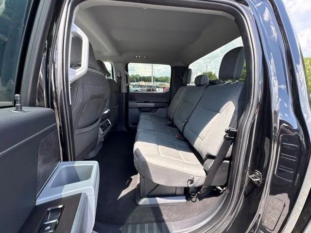 Used 2024 Black Ford XLT image 24