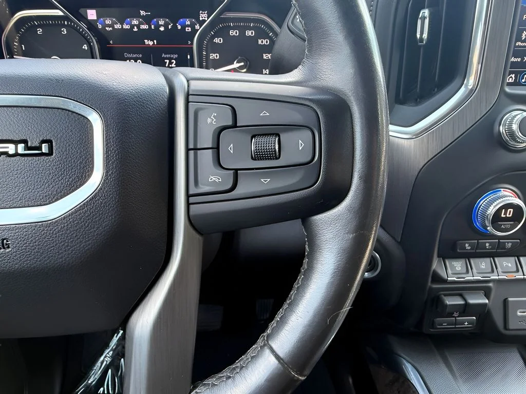 Used 2022 Black GMC Denali image 17