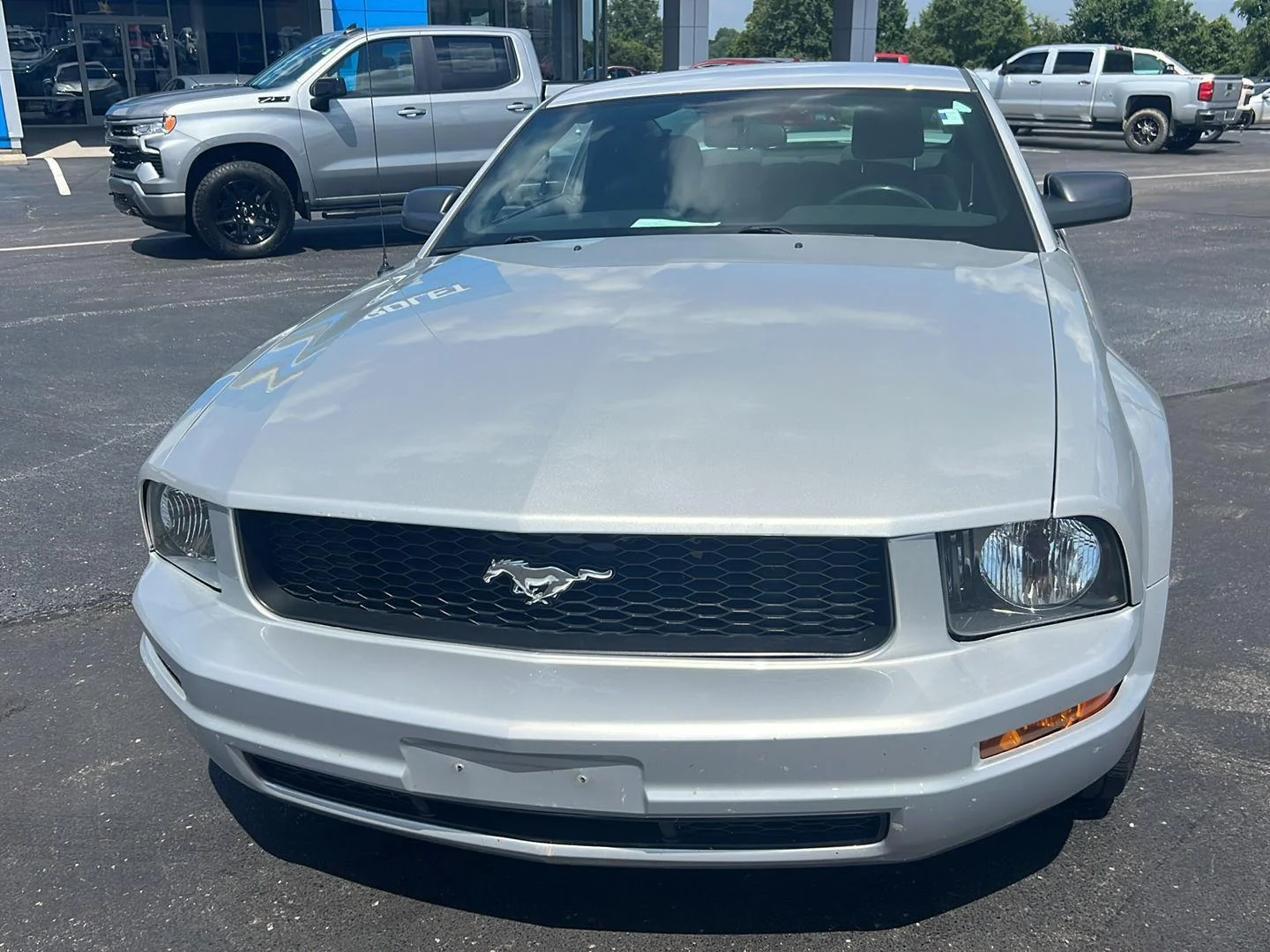 Used 2005 Ford Mustang Premium with VIN 1ZVFT80N955134167 for sale in Maysville, KY