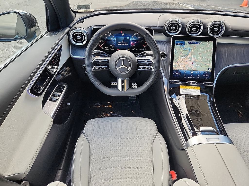 Used 2026 Graphite Grey Metallic Mercedes-Benz GLC 300 image 7