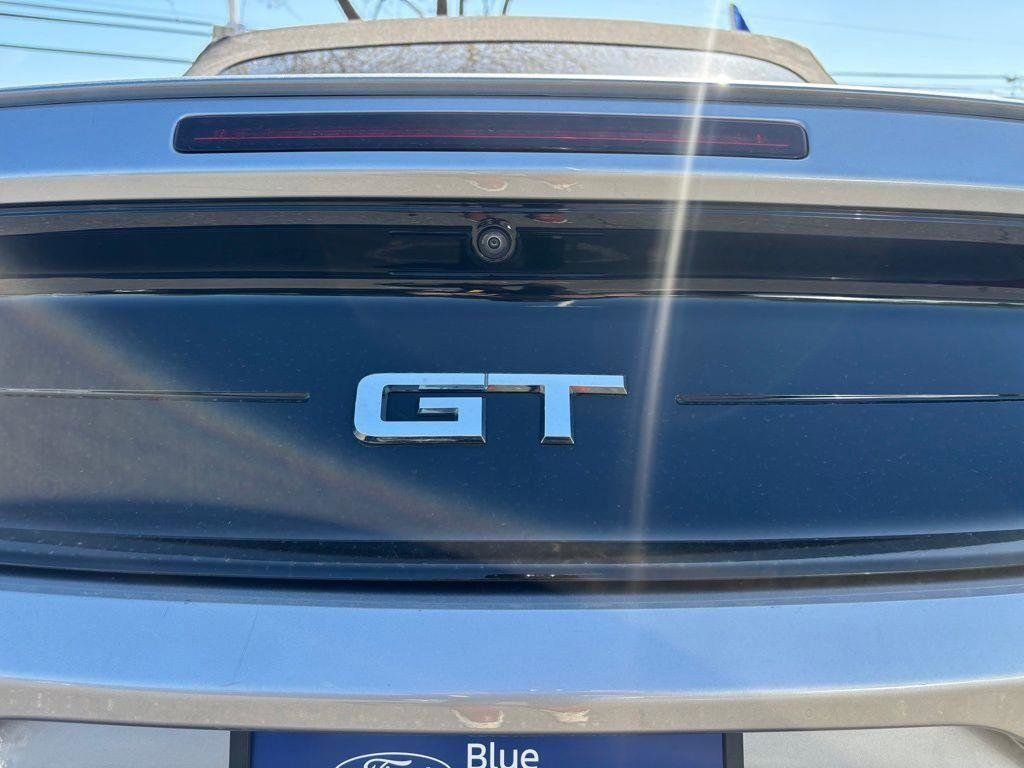 Certified Used 2022 Silver Metallic Ford GT Premium image 12