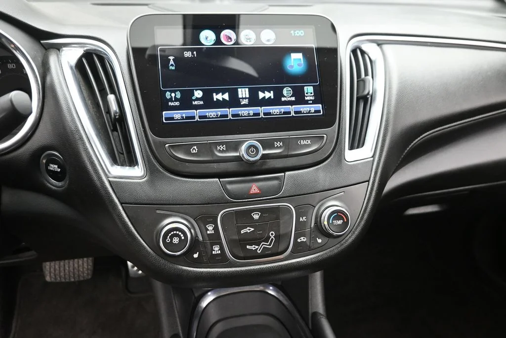 Used 2016 White Chevrolet LT image 19