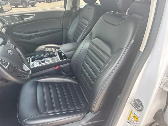 Used 2019 White Ford SEL image 28