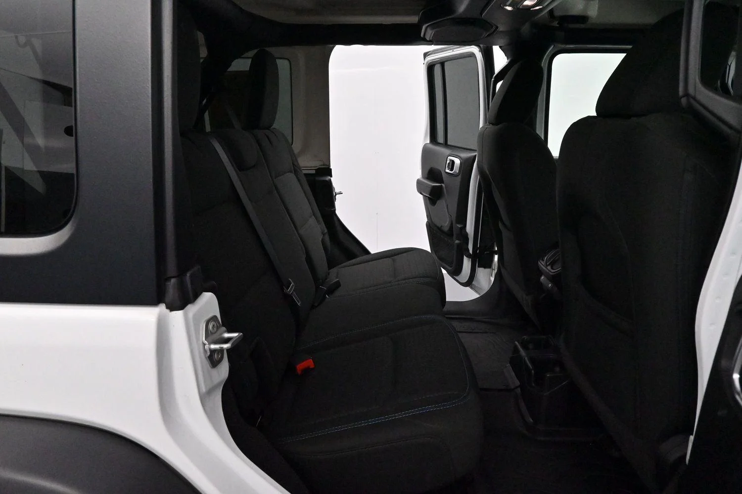 Used 2021 Bright White Clearcoat Jeep Unlimited Islander image 28