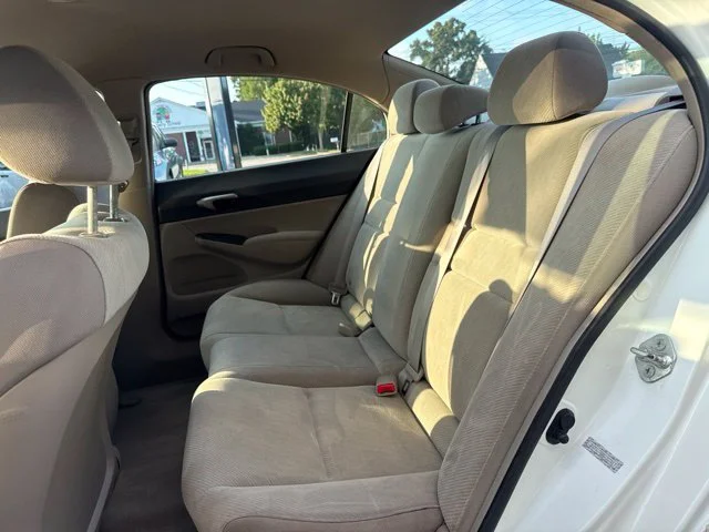 Used 2011 White Honda LX image 12