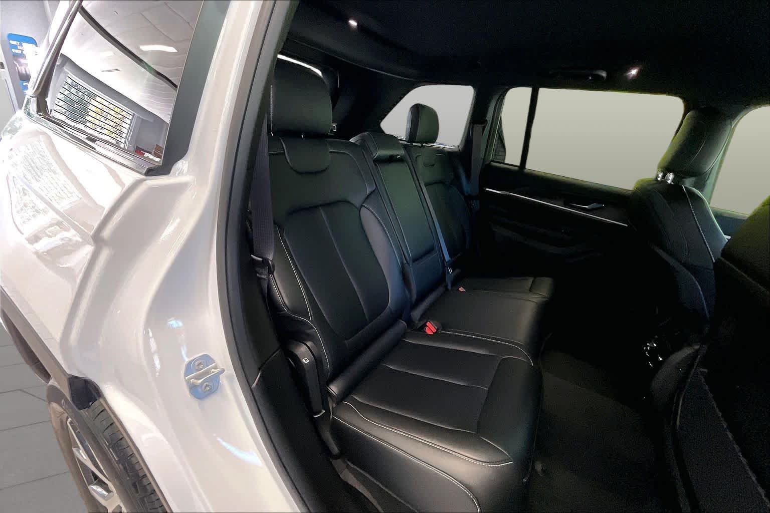 Used 2025 Bright White Clearcoat Jeep Limited image 18