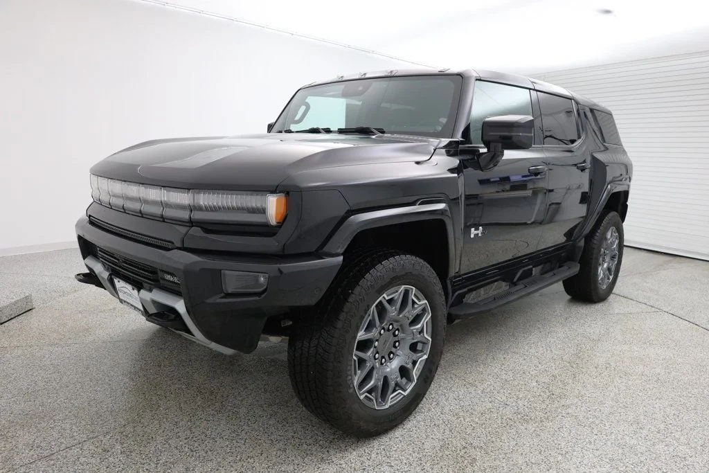 2024 GMC Hummer EV 3X SUV's photo