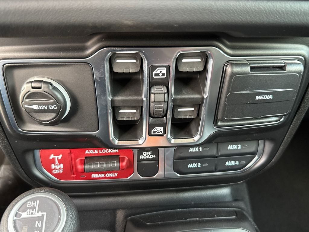 New 2026 Bright White Clearcoat Jeep Mojave image 27