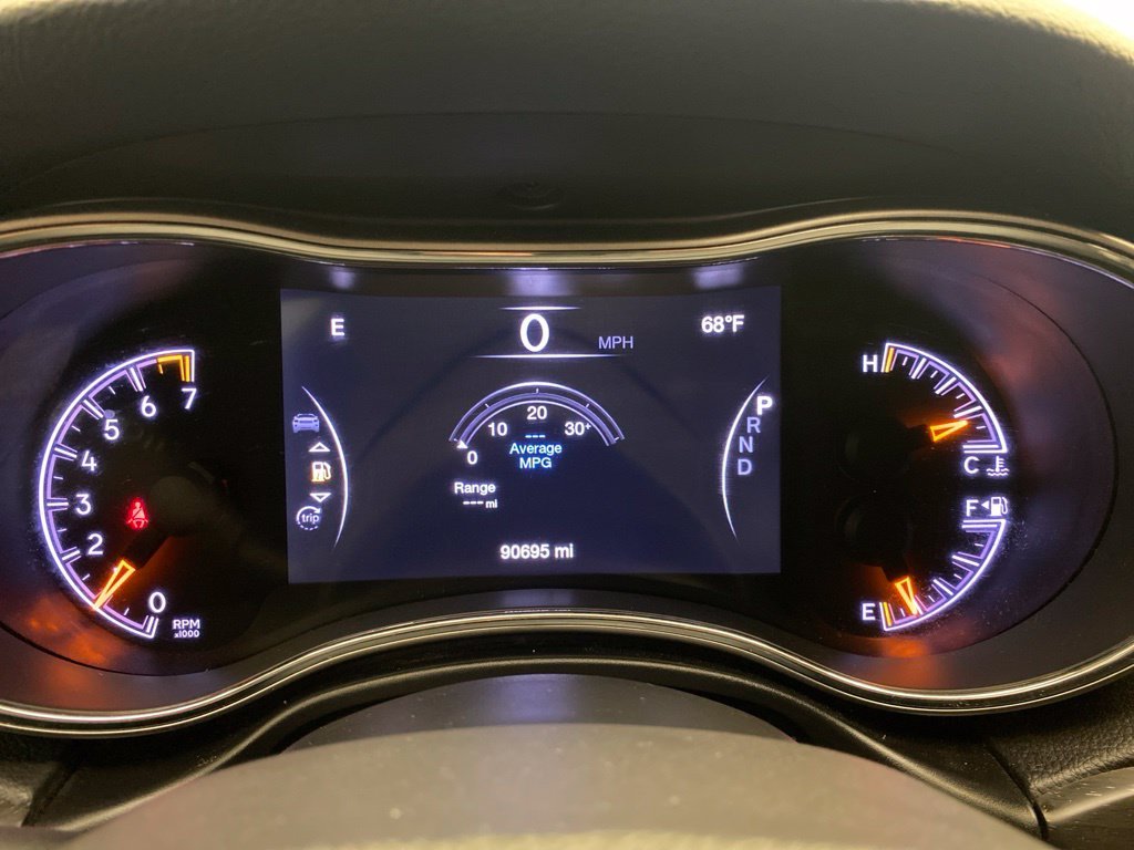 Used 2018 Silver Jeep Altitude image 12
