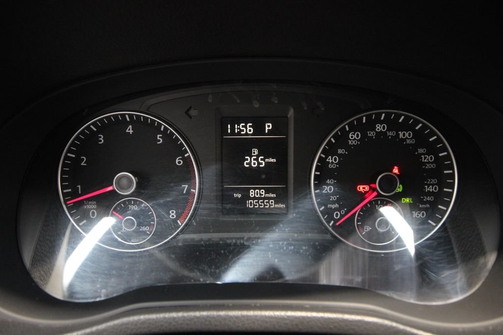 Used 2013 Black Volkswagen 2.5 S image 17