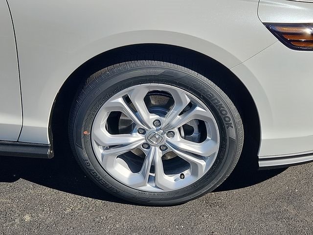 New 2026 Platinum White Pearl Honda LX image 8