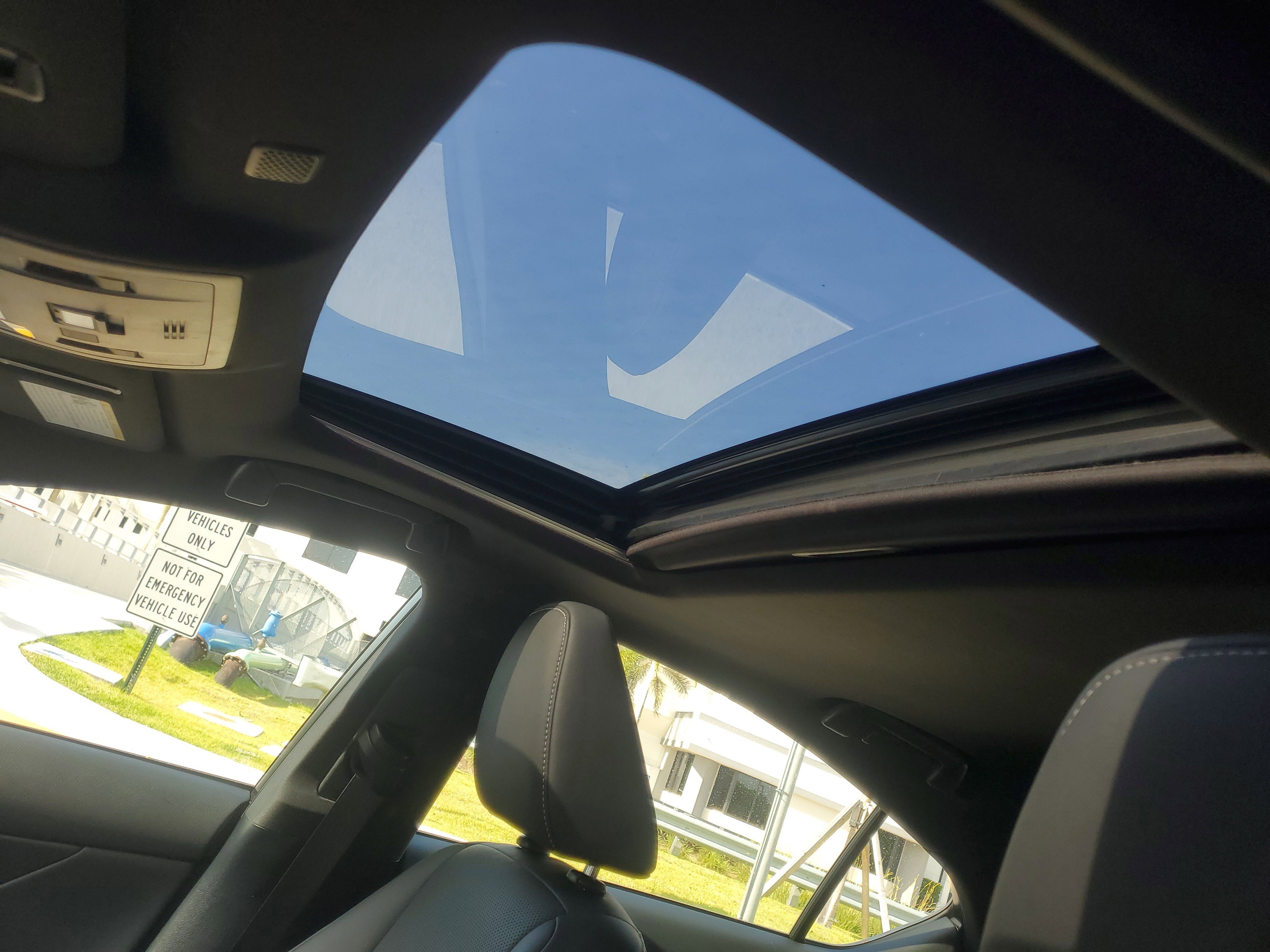 Used 2023 White Pearl Lexus IS 300 image 17