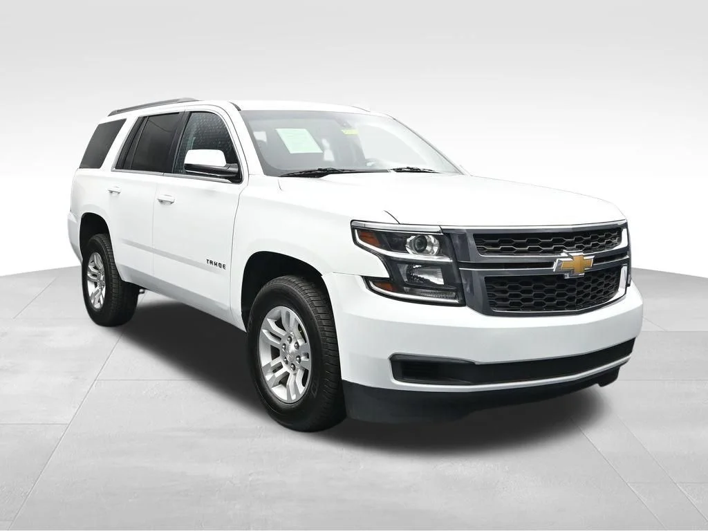 Used 2020 White Chevrolet LS image 7