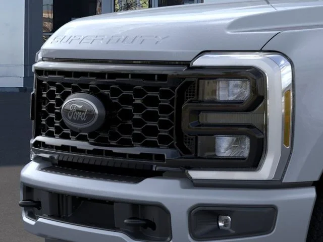 New 2026 Glacier Gray Metallic TriCoat Ford Lariat image 17