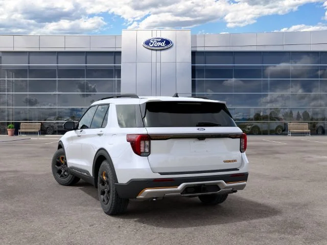 New 2027 White Metallic Ford Tremor image 8