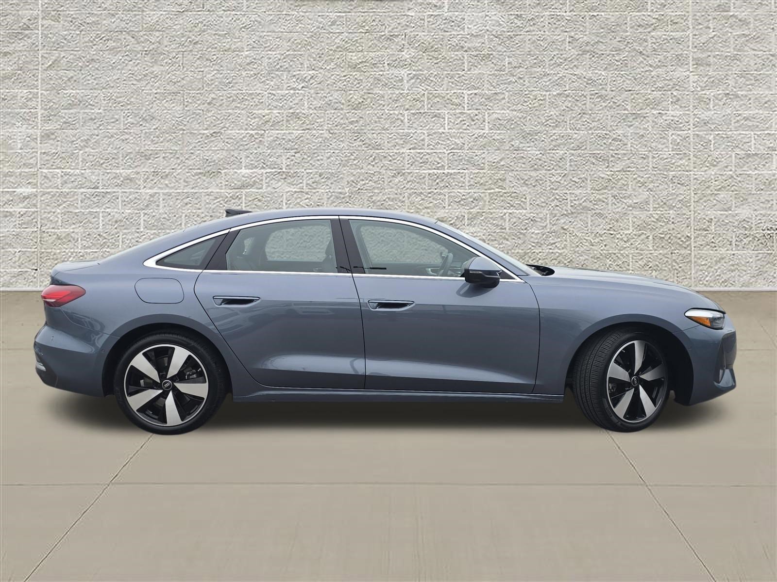 Used 2025 Horizon Blue Metallic Audi Premium image 8