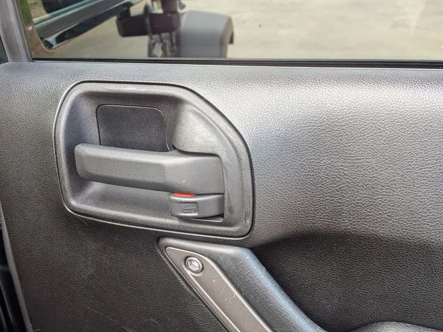 Used 2011 Green Jeep Unlimited Sport image 31