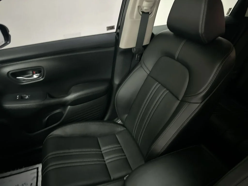Used 2026 Black Honda EX-L image 27
