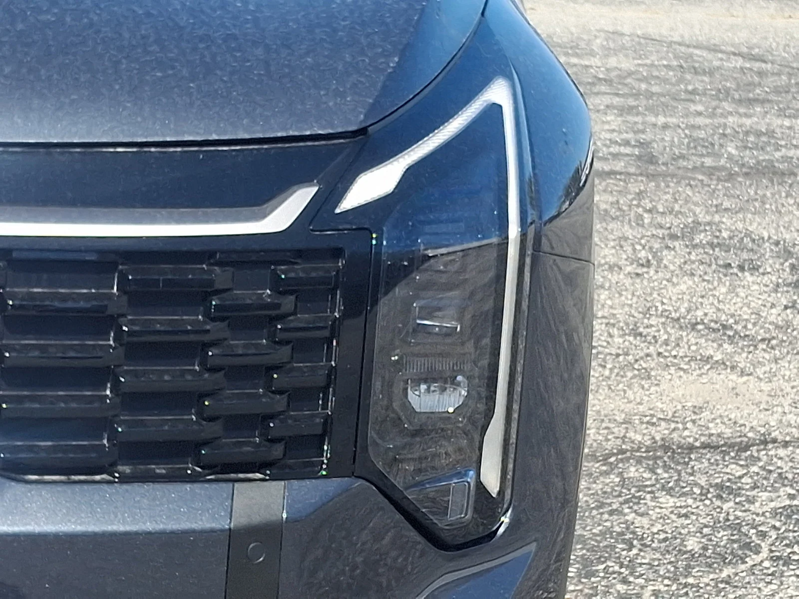 New 2027 Gray Kia S image 9