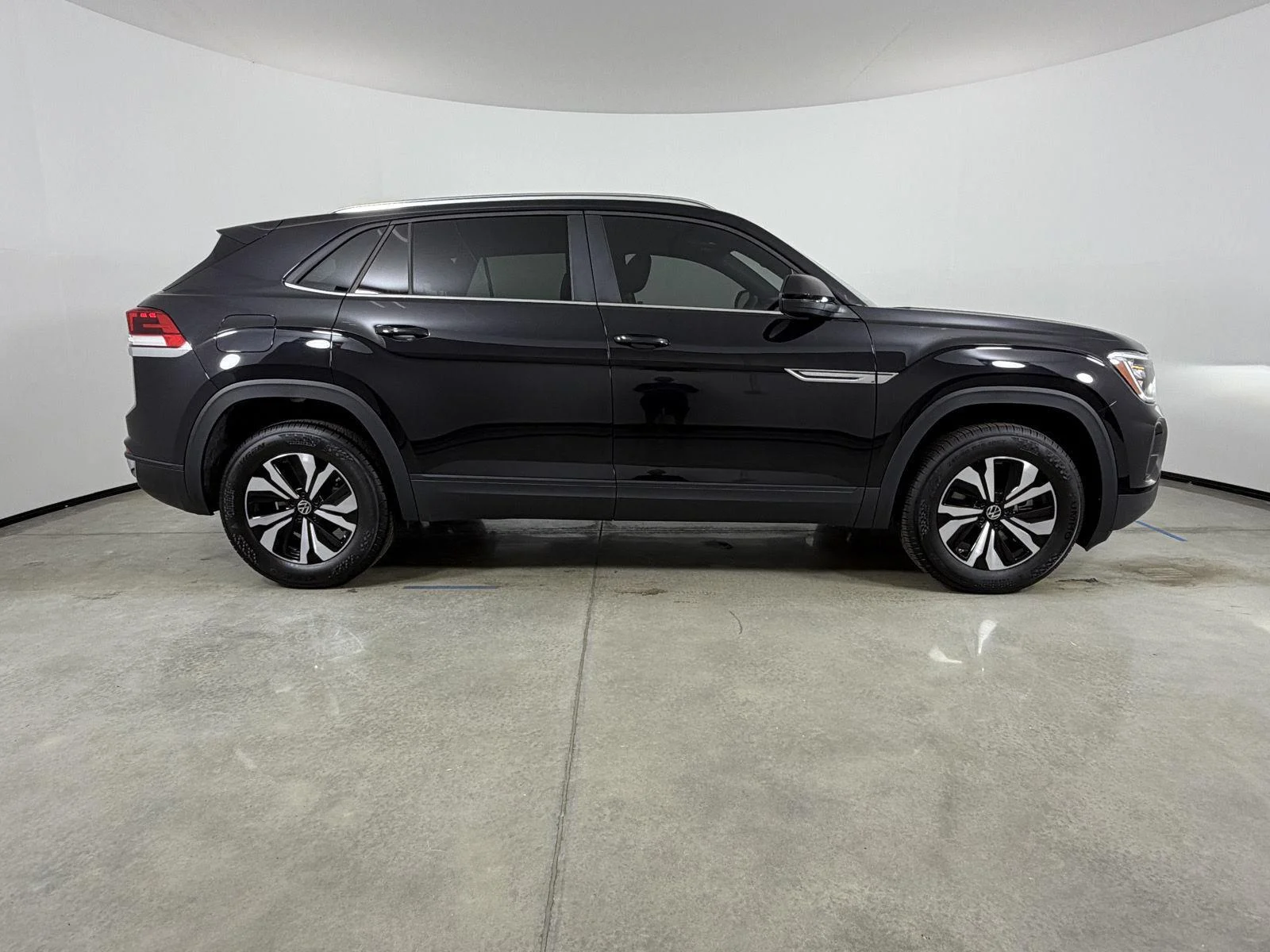 New 2026 BLACK VOLKSWAGEN  image 4