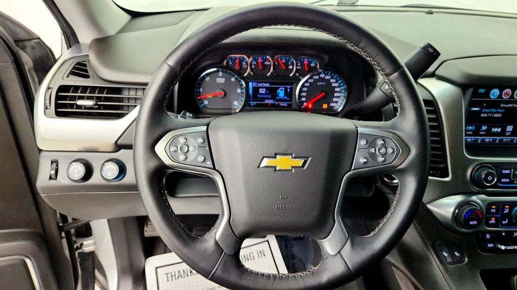 Used 2020 Silver Ice Metallic Chevrolet 4WD 4dr LT w/ Luxury Pkg & Sun/Entertainment Pkg image 14