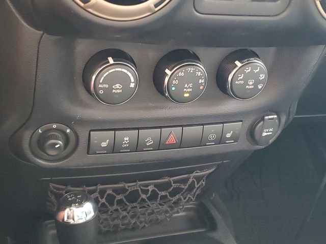 Used 2017 Black Jeep Unlimited Sahara image 18