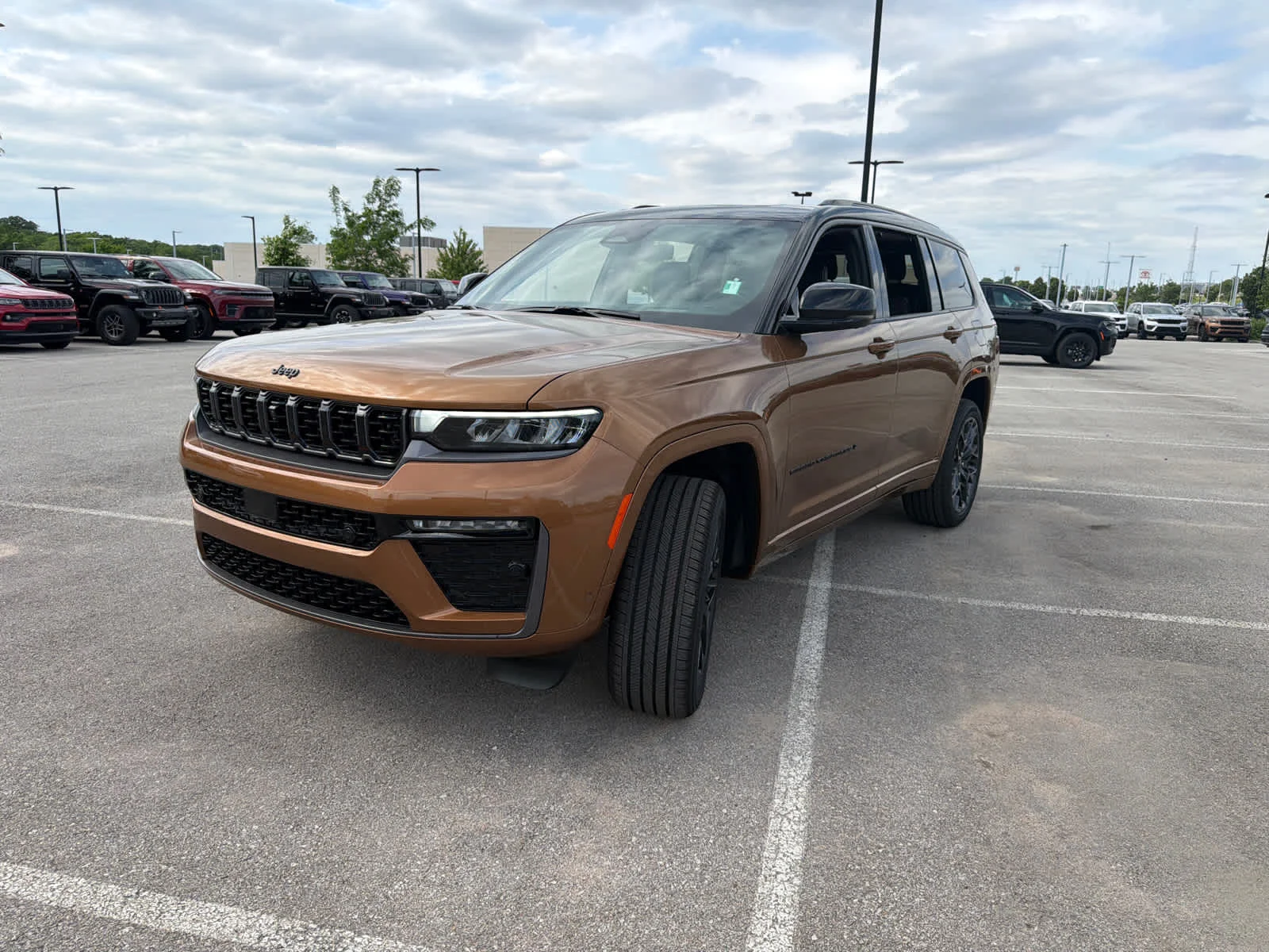 New 2026 Copper Shino Metallic Clear-Coat Exterior Paint Jeep Summit image 10