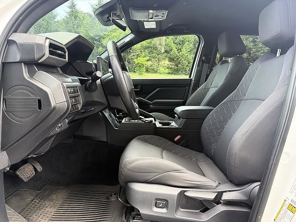Used 2025 Ice Toyota SR5 image 11