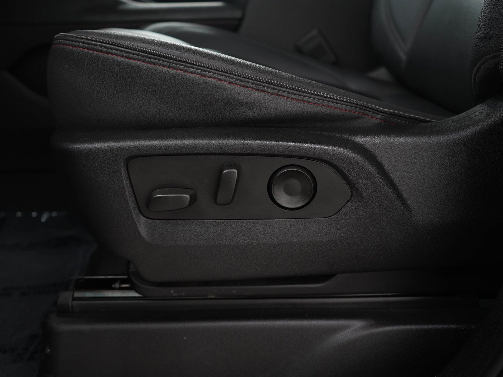 Used 2023 Black Chevrolet RST image 31