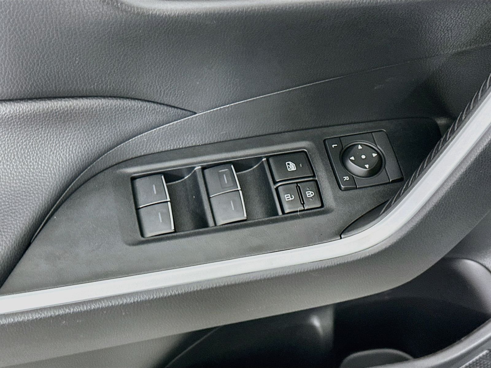 Used 2024 Silver Sky Metallic Toyota XLE image 19