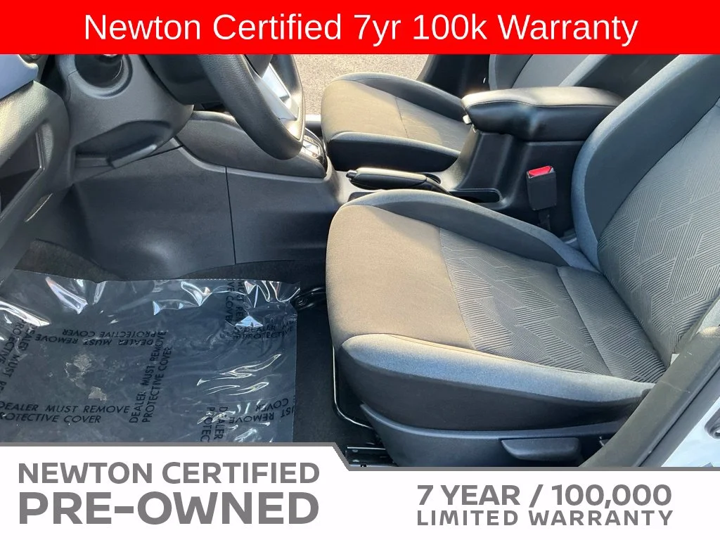 Used 2023 White Nissan 1.6 SV image 12