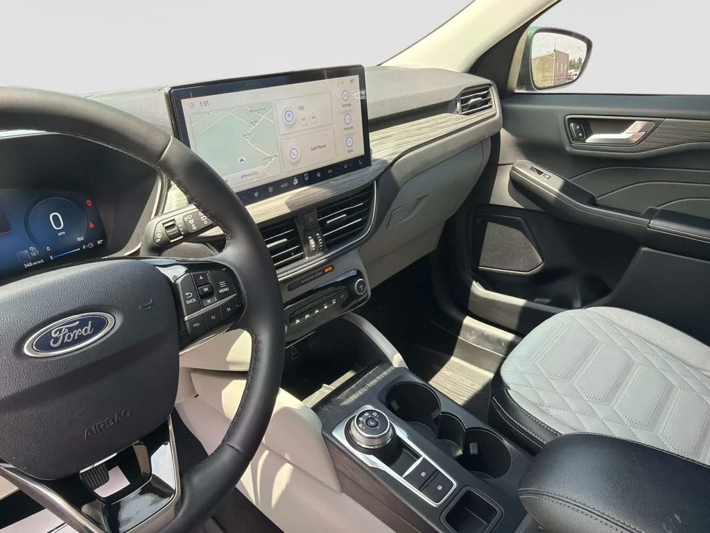 Used 2024 Gray Metallic Ford Platinum image 25