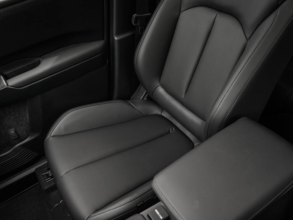 New 2026 ICE SILVER METALLIC Subaru Premium image 32