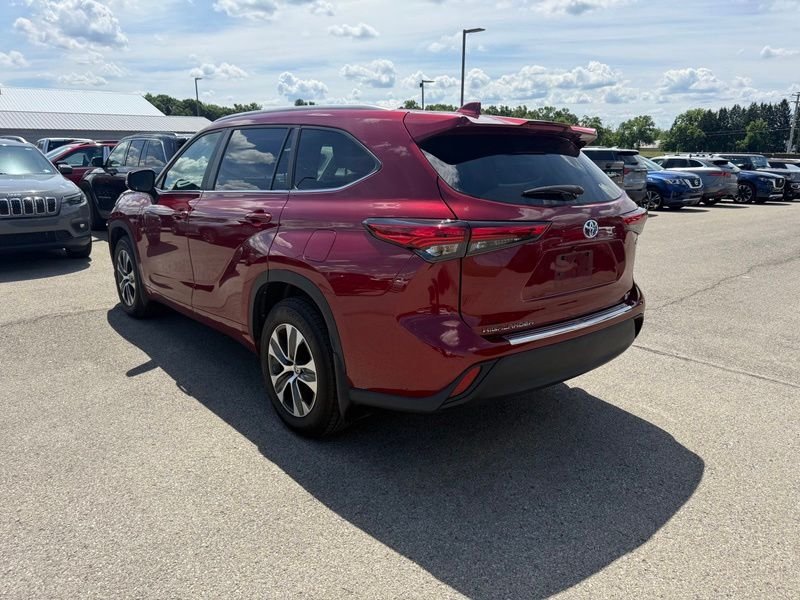 Used 2023 Red Toyota XLE image 8