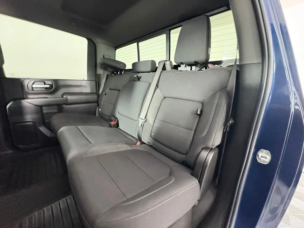 Used 2021 Northsky Blue Metallic Chevrolet LT image 19