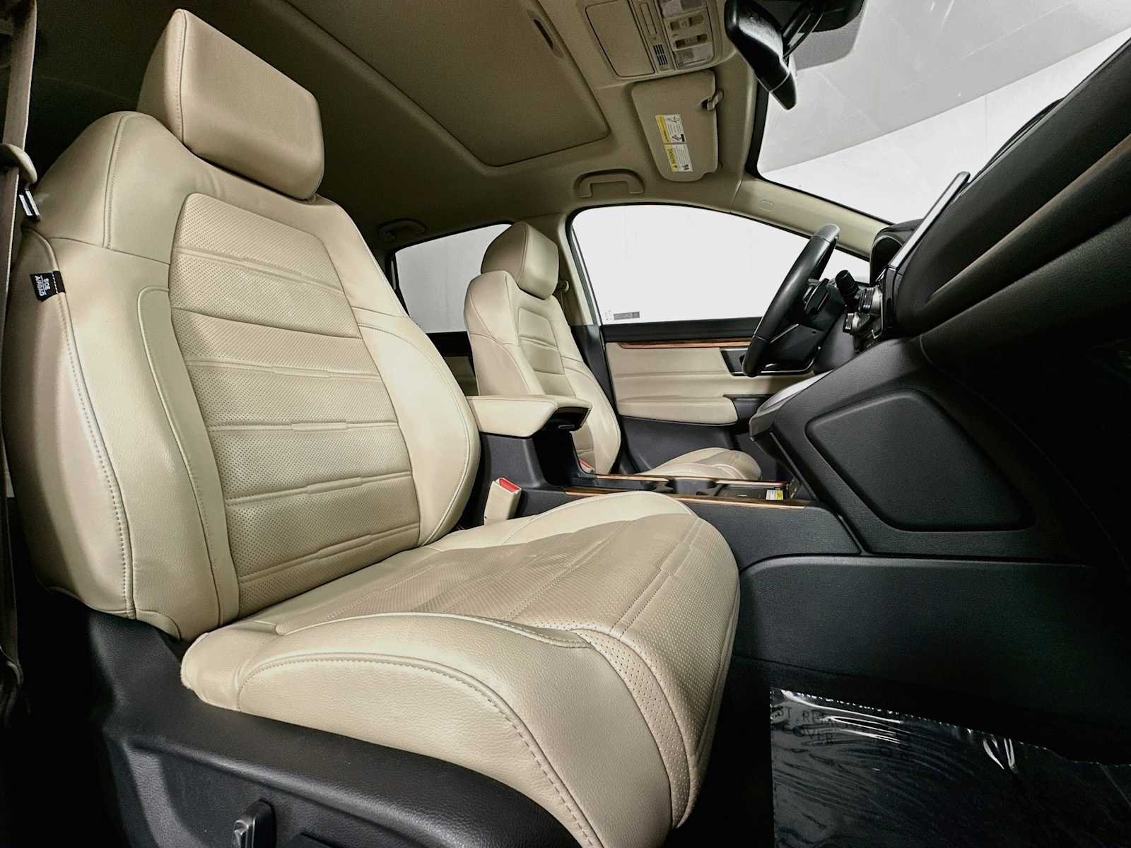 Used 2021 Platinum White Pearl Honda Touring image 27