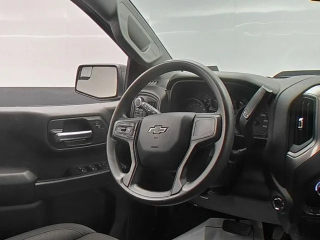 Used 2025 White Chevrolet Custom Trail Boss image 35