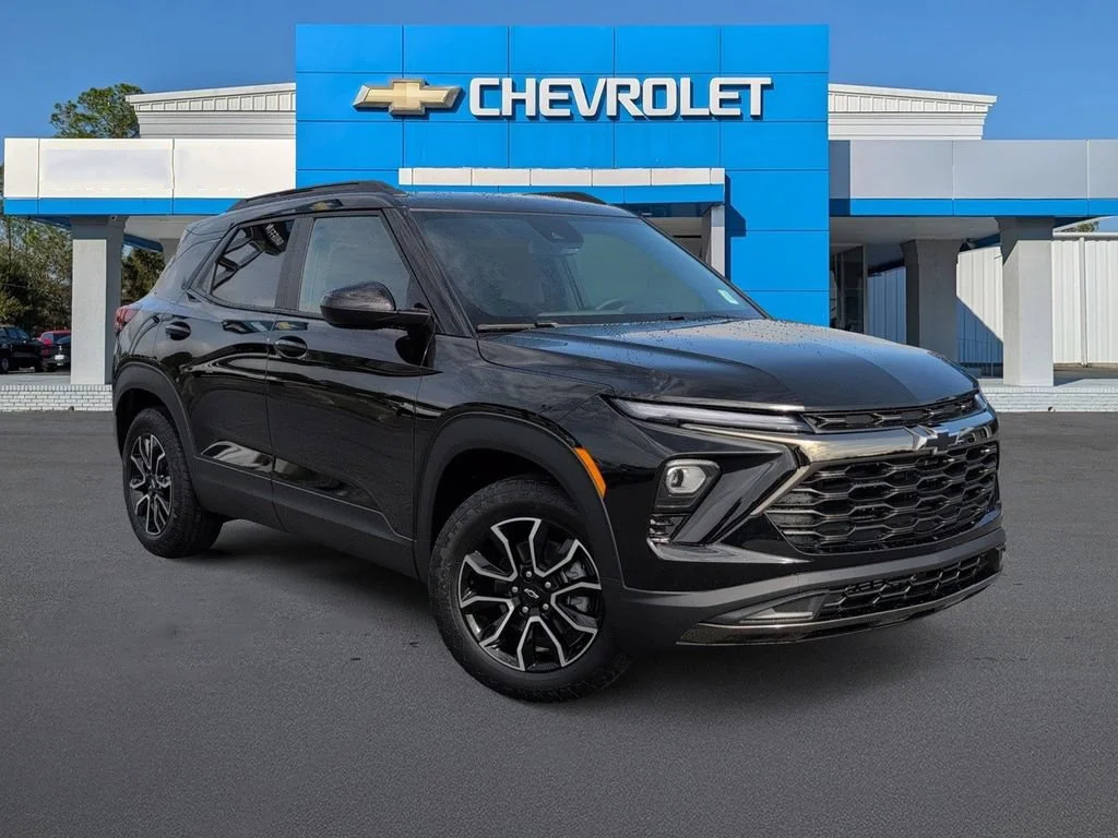 New 2026 Mosaic Black Metallic Chevrolet ACTIV image 2