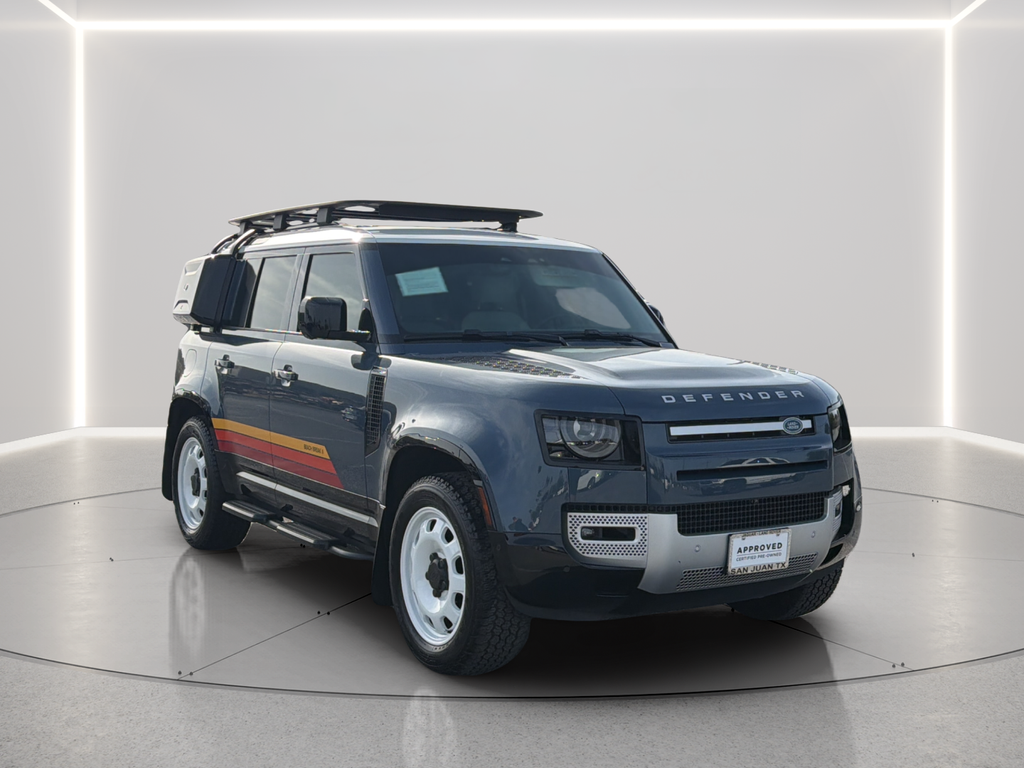 Used 2025 Tasman Blue Metallic Land Rover S image 10