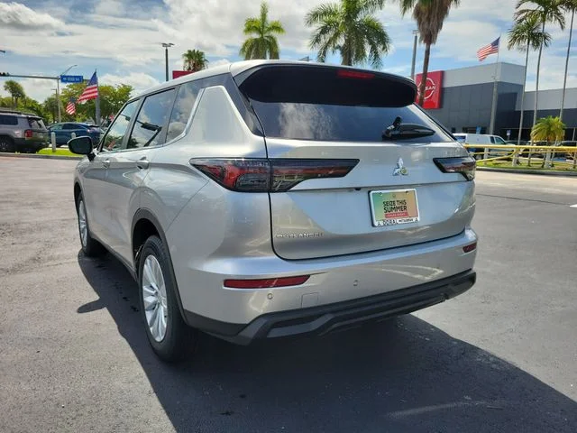 Used 2026 Silver Mitsubishi ES image 4