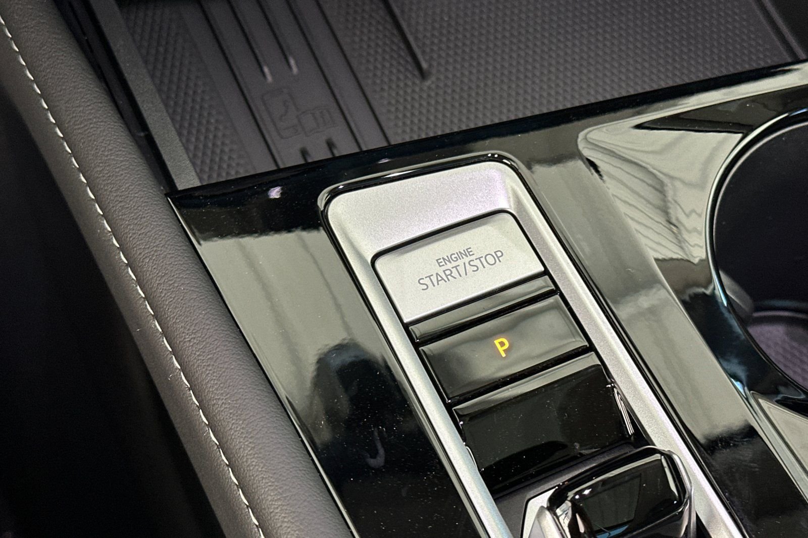 New 2026  Volkswagen SE w/Technology image 23