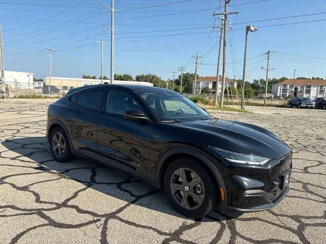 Used 2021 Shadow Black Ford Select image 3